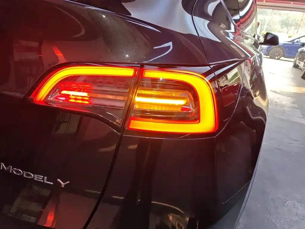 Tesla Model Y 2024 из CN, фото 10