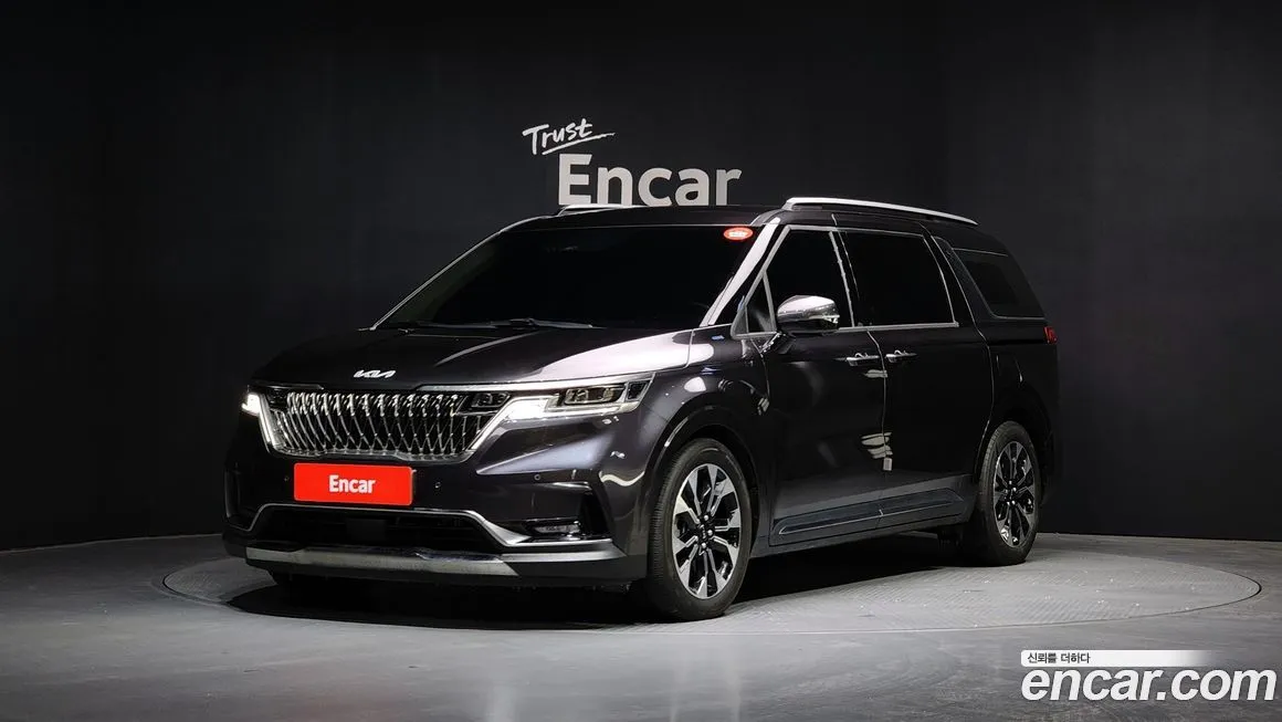 Kia Carnival — фото 1
