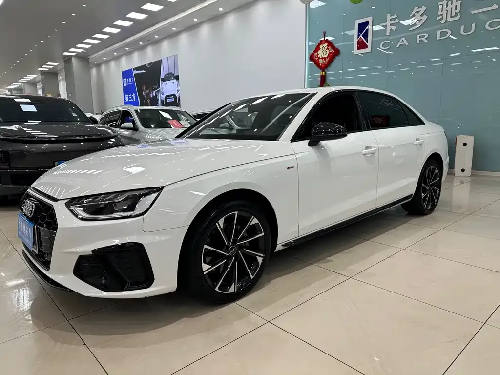 Audi A4L 2023 из CN, фото 2