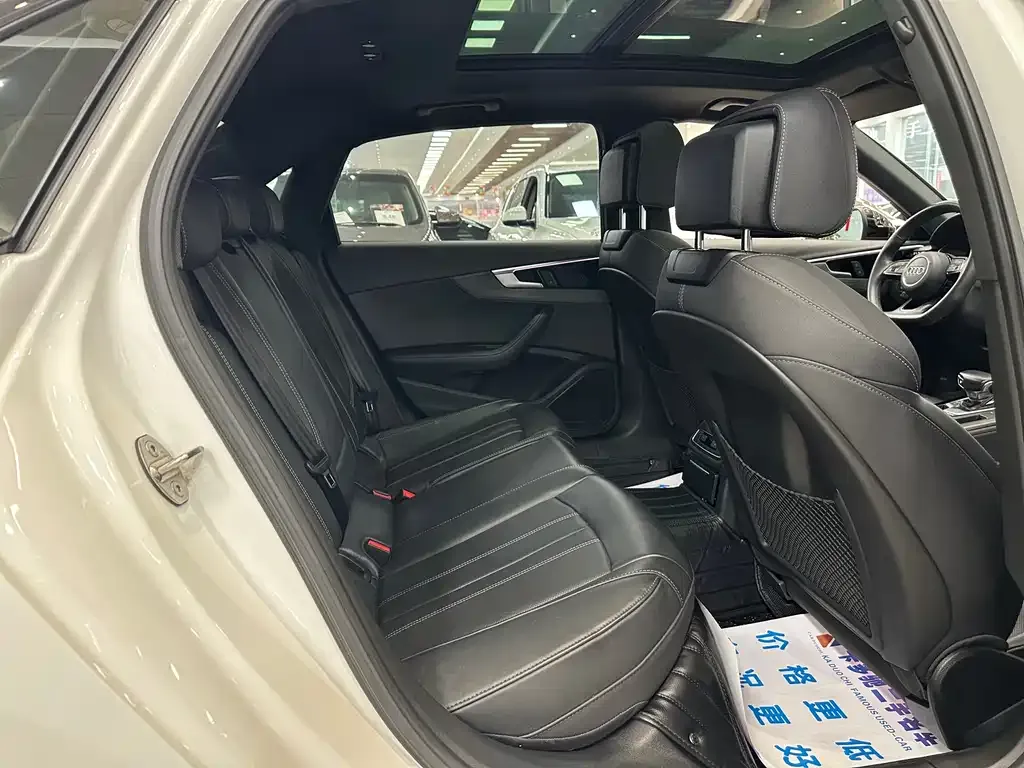 Audi A4L 2023 из CN, фото 5