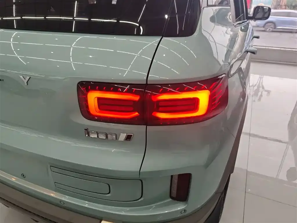 Geely Icon — фото 3