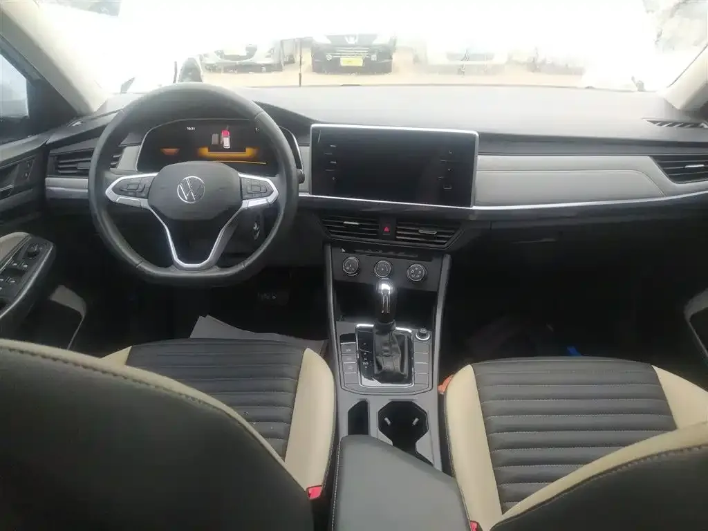 Volkswagen Bora 2023 из CN, фото 10