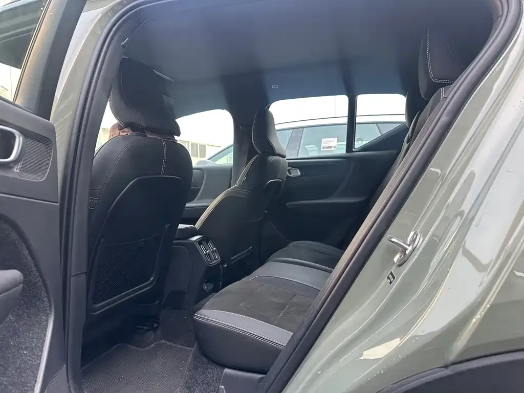 Volvo XC40 NEV 2023 из CN, фото 3