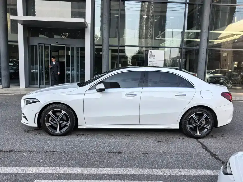 Mercedes-Benz A-Class 2022 из CN, фото 4