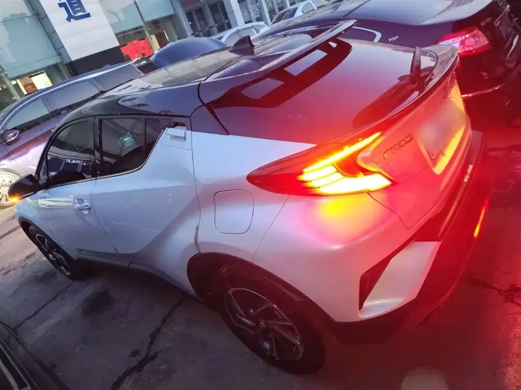 Toyota C-HR 2021 из CN, фото 5