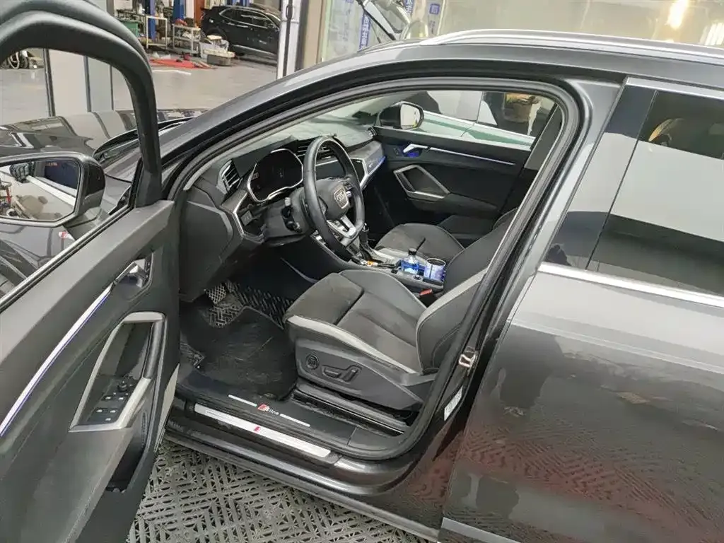 Audi Q3 2022 из CN, фото 8