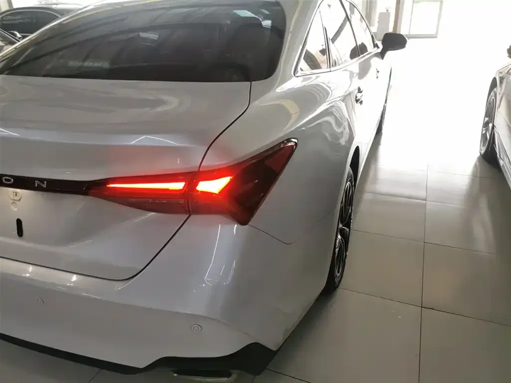 Toyota Avalon 2022 из CN, фото 5