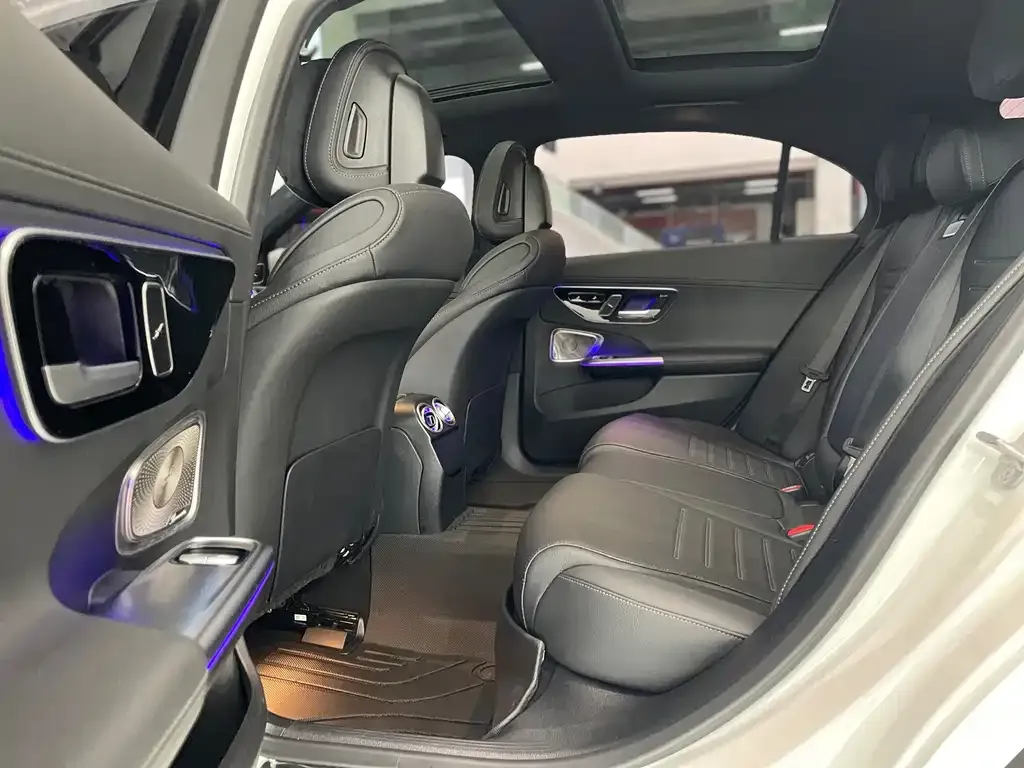 Mercedes-Benz C-Class 2024 из CN, фото 9