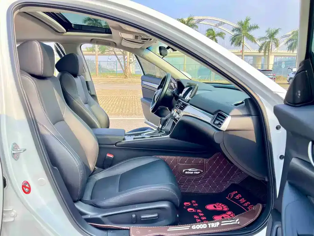 Honda Accord — фото 6