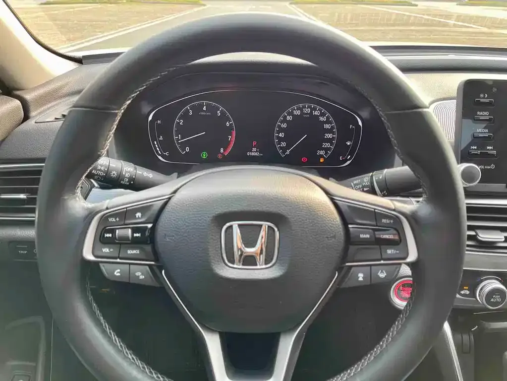 Honda Accord — фото 7
