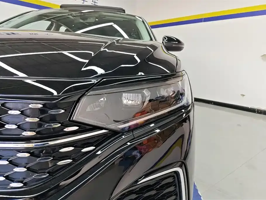 Volkswagen Passat 2024 из CN, фото 9