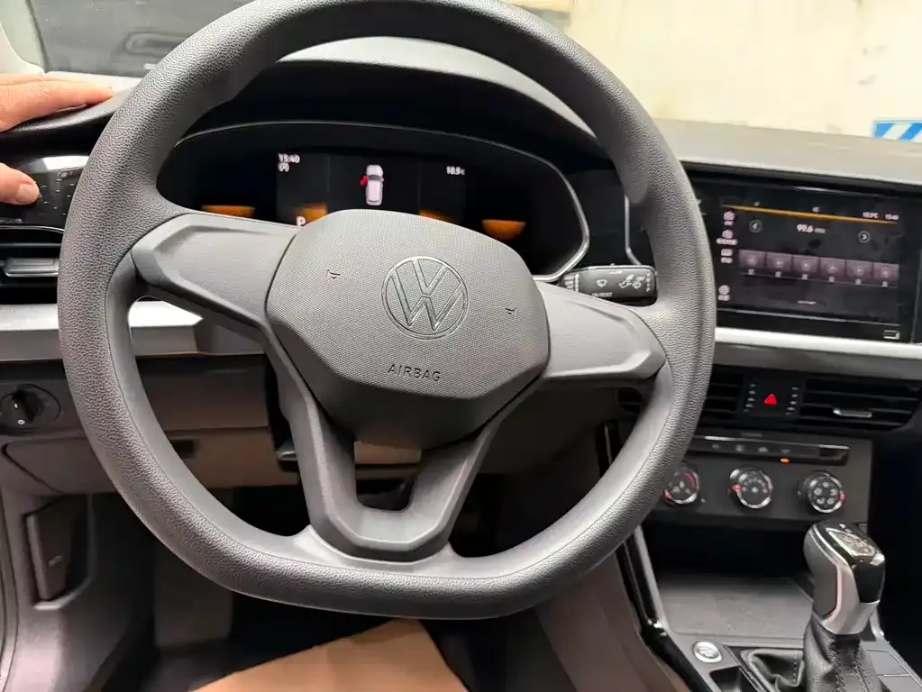 Volkswagen Passat 2022 из CN, фото 3