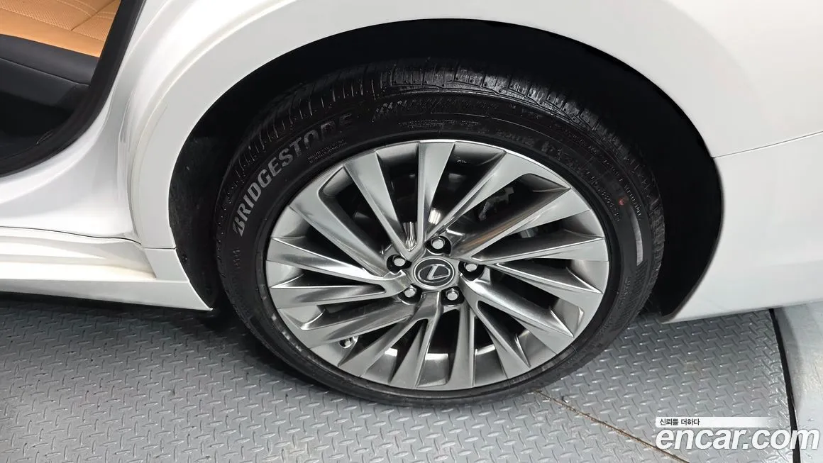 Lexus ES 2024 из KR, фото 8
