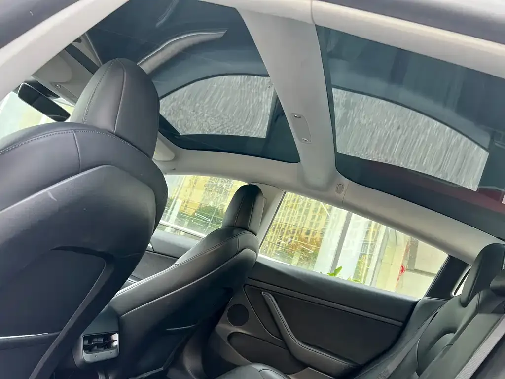 Tesla Model 3 — фото 10