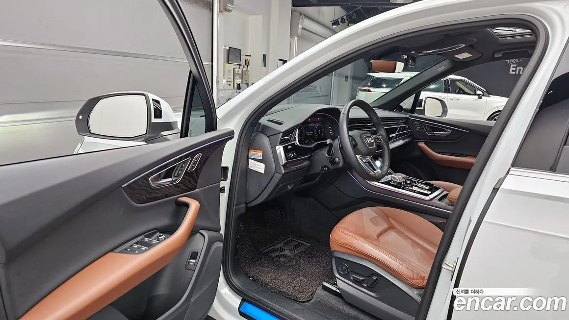 Audi Q7 2021 из KR, фото 10