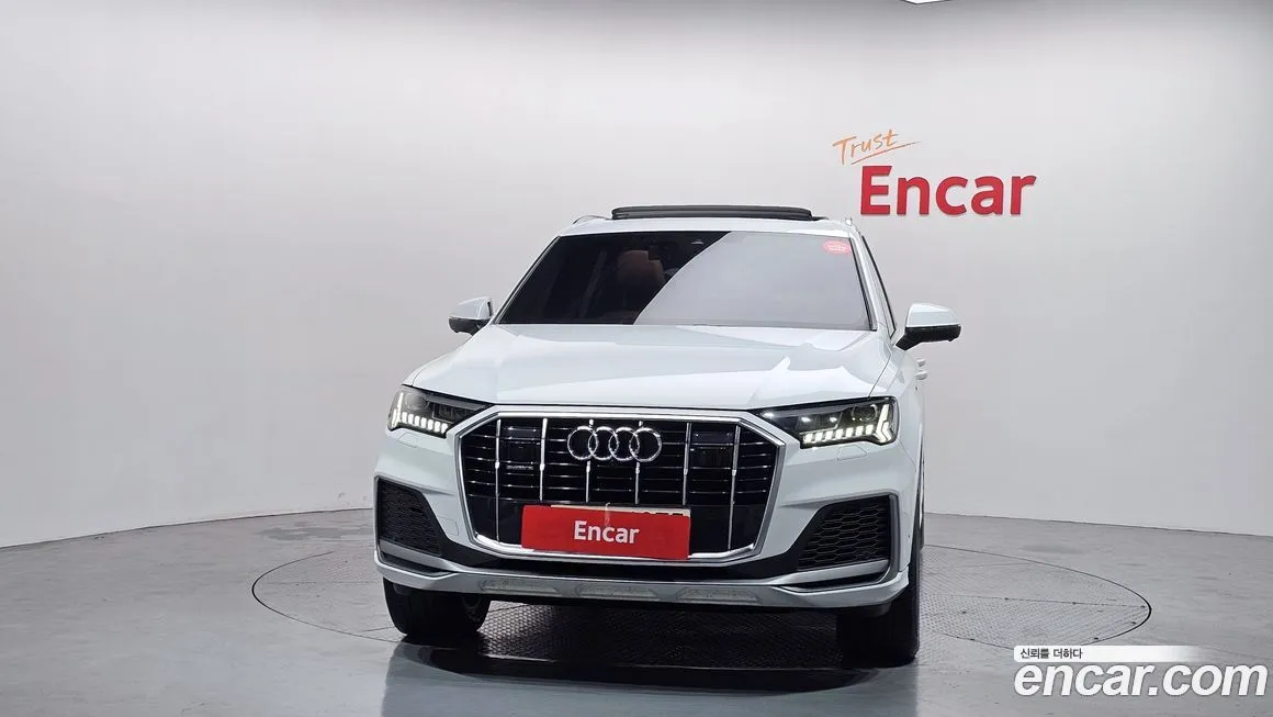 Audi Q7 2021 из KR, фото 3