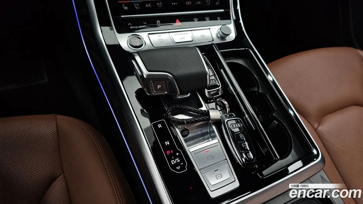 Audi Q7 2021 из KR, фото 9