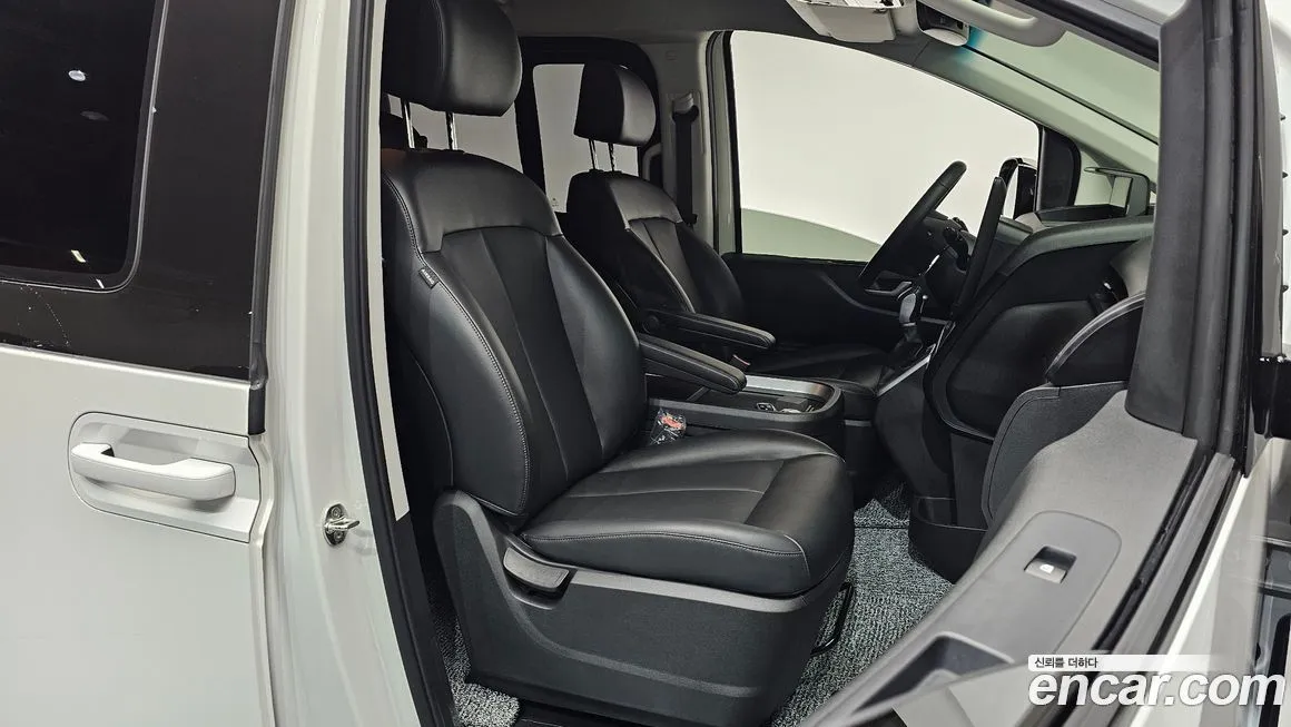 Hyundai Staria 2023 из KR, фото 10