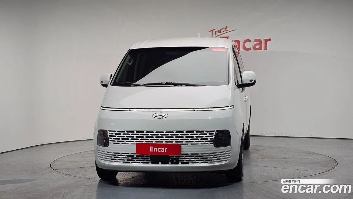 Hyundai Staria 2023 из KR, фото 2