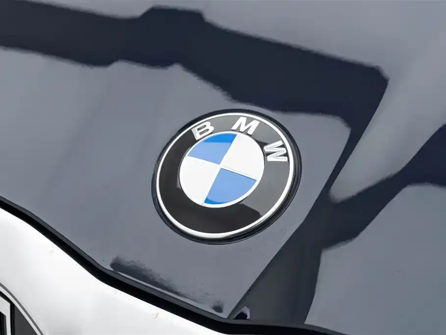 BMW 5 Series — фото 5