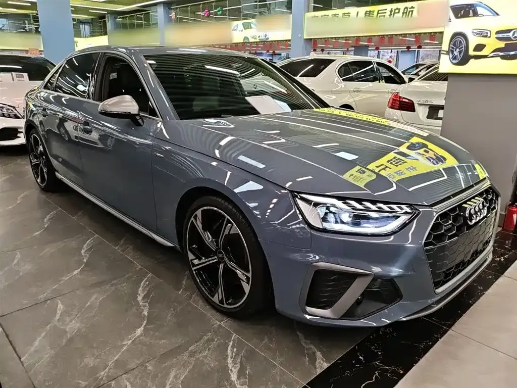 Audi A4L 2022 из CN, фото 6