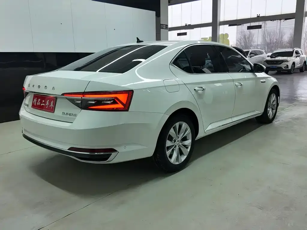 Skoda Superb 2022 из CN, фото 6