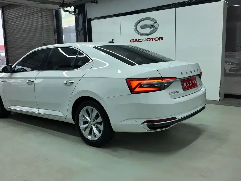 Skoda Superb 2022 из CN, фото 9