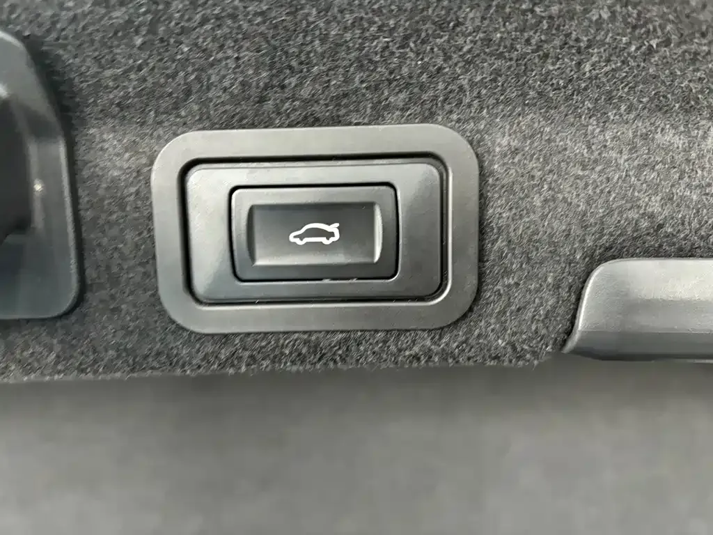 Audi A6L 2021 из CN, фото 10