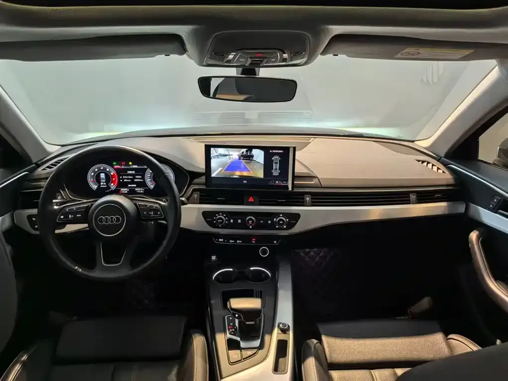 Audi A4L 2021 из CN, фото 5
