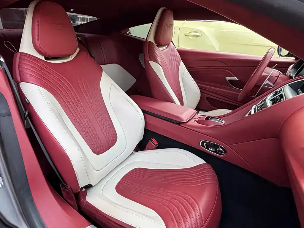 Aston Martin DB11 2022 из CN, фото 4