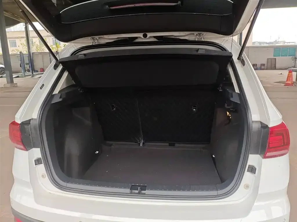 Volkswagen Tharu 2022 из CN, фото 7