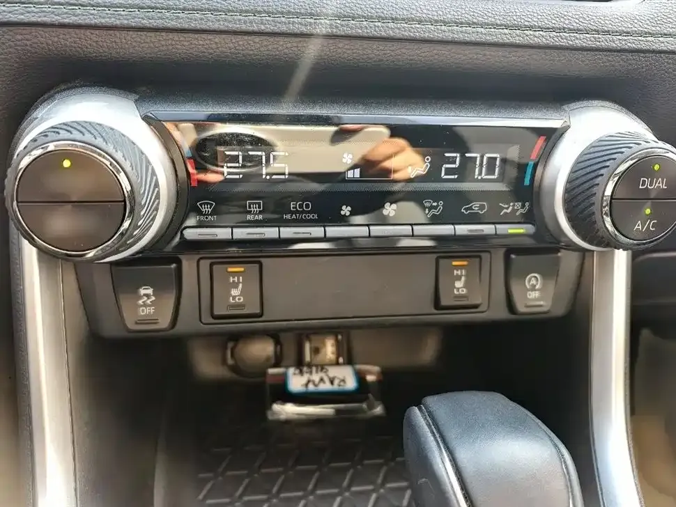 Toyota RAV4 2023 из CN, фото 7