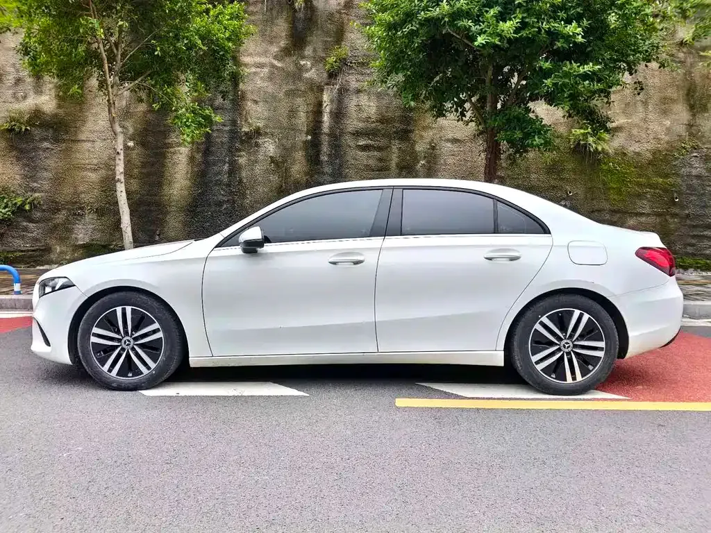 Mercedes-Benz A-Class — фото 10
