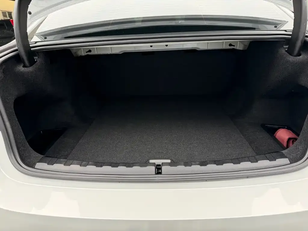 BMW i3 2025 из CN, фото 4