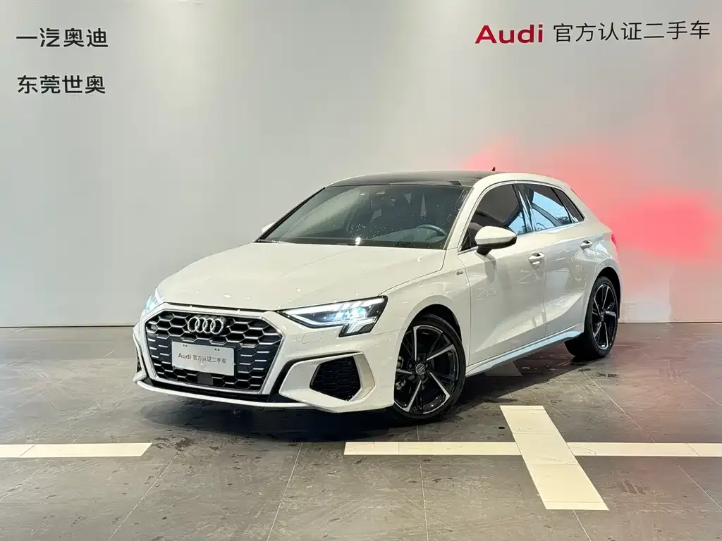 Audi A3 — фото 1