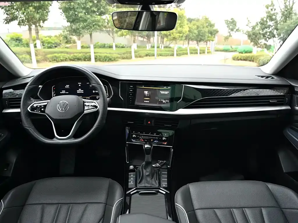 Volkswagen Passat 2024 из CN, фото 7