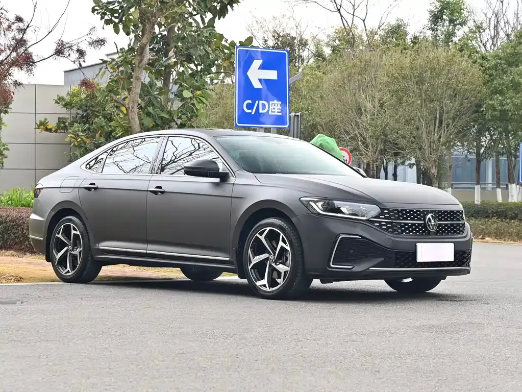 Volkswagen Passat 2024 из CN, фото 4
