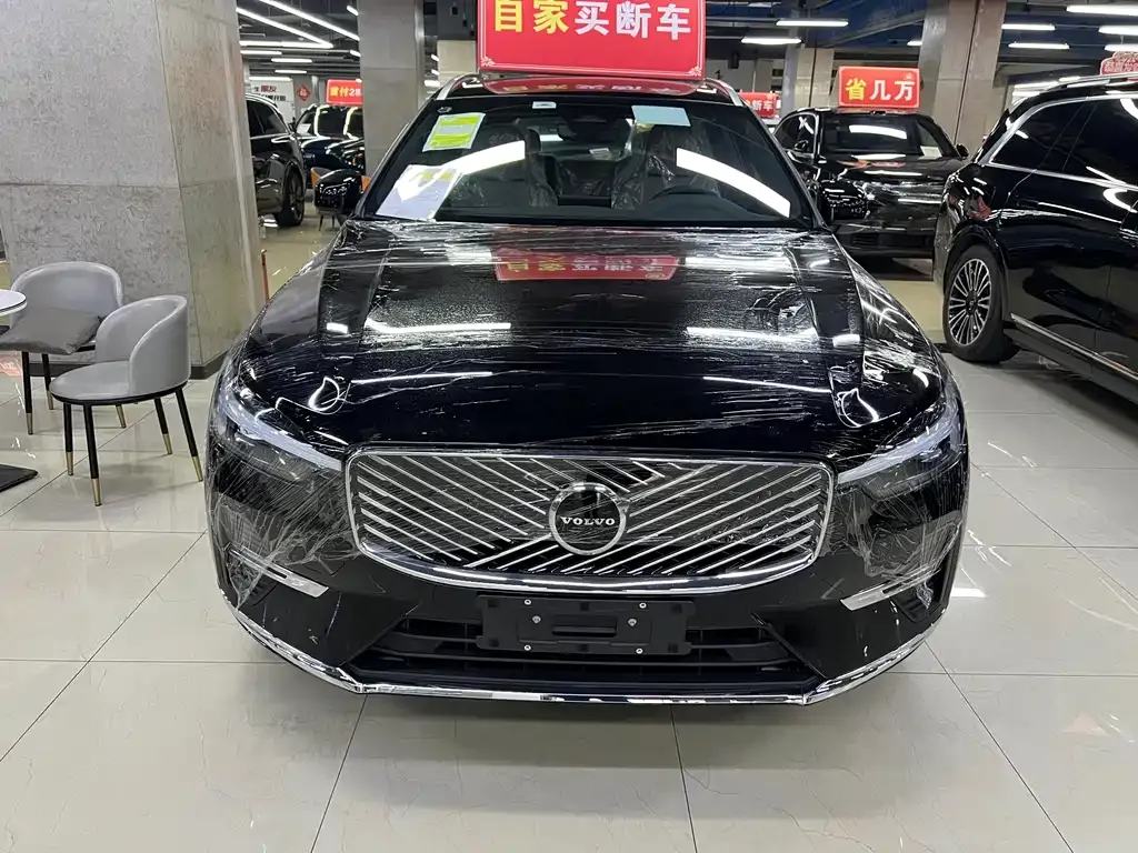 Volvo XC60 2025 из CN, фото 3