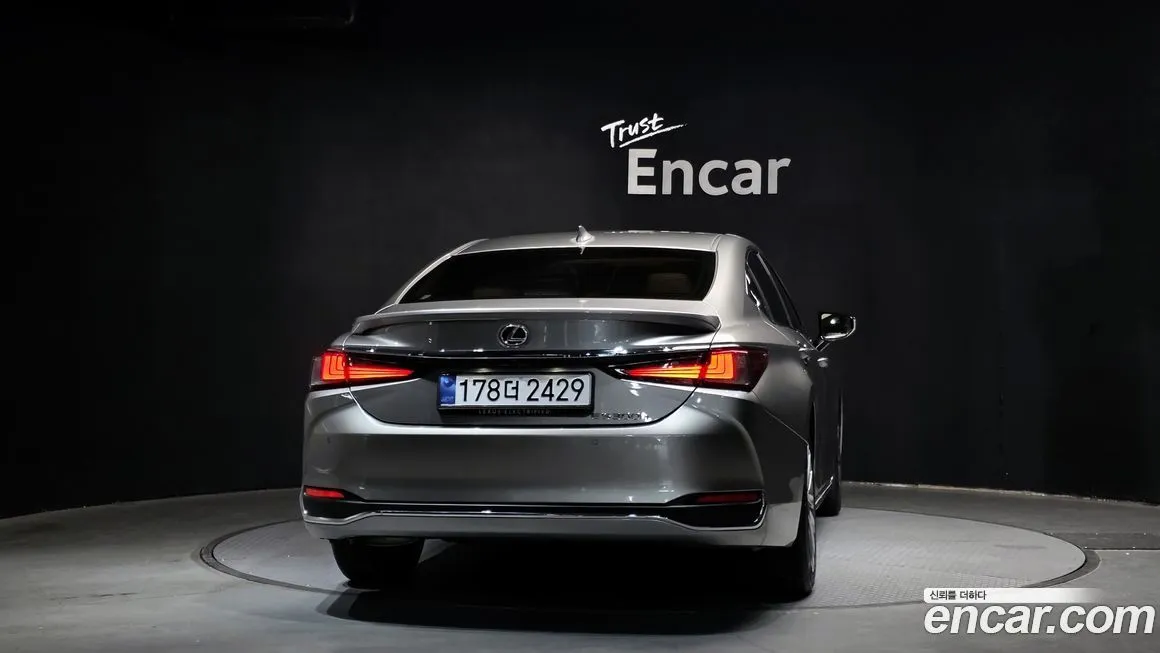 Lexus ES 2026 из KR, фото 4
