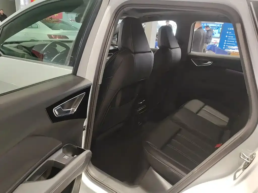 Audi Q4 e-tron 2025 из CN, фото 3