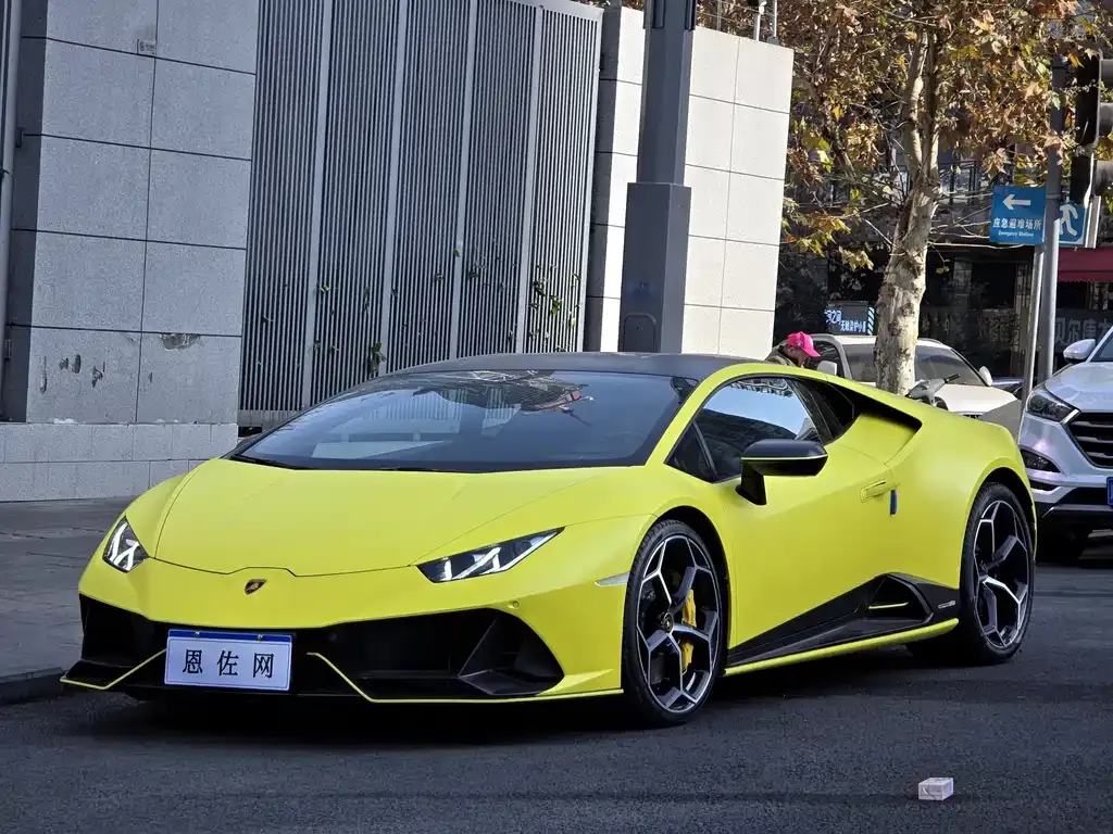 Lamborghini Huracan — фото 1