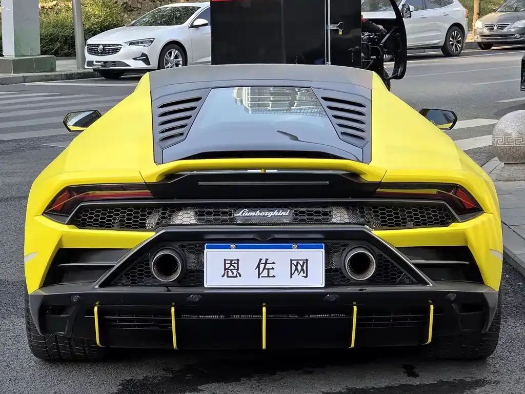 Lamborghini Huracan — фото 7