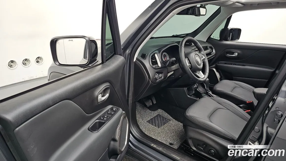 Jeep Renegade 2023 из KR, фото 9