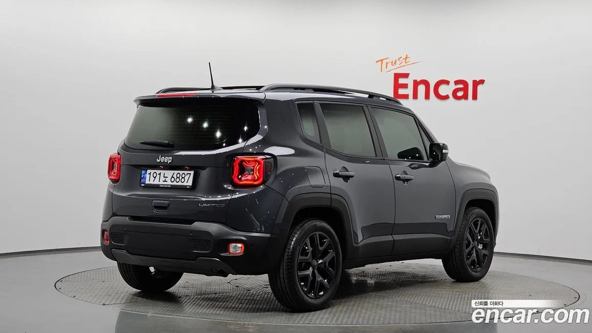 Jeep Renegade 2023 из KR, фото 4