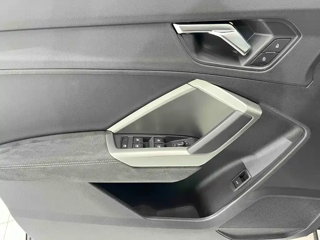 Audi Q3 2023 из CN, фото 9