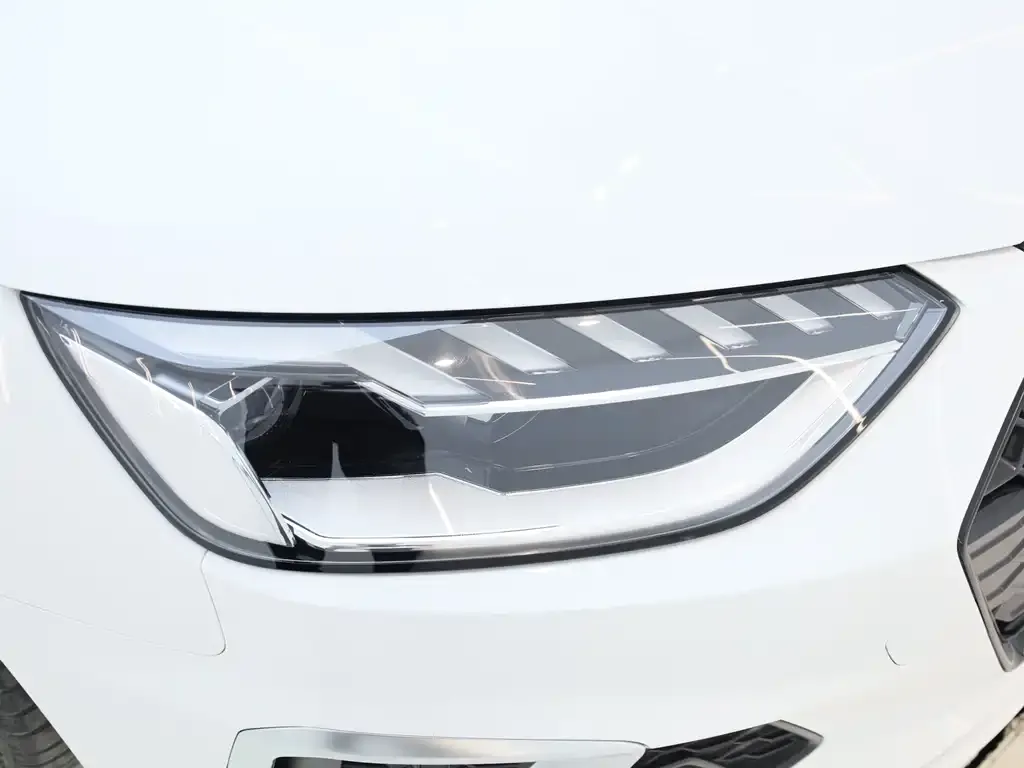 Audi A4L 2024 из CN, фото 9