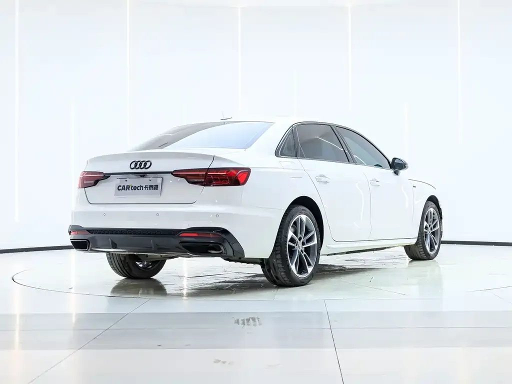 Audi A4L 2024 из CN, фото 3