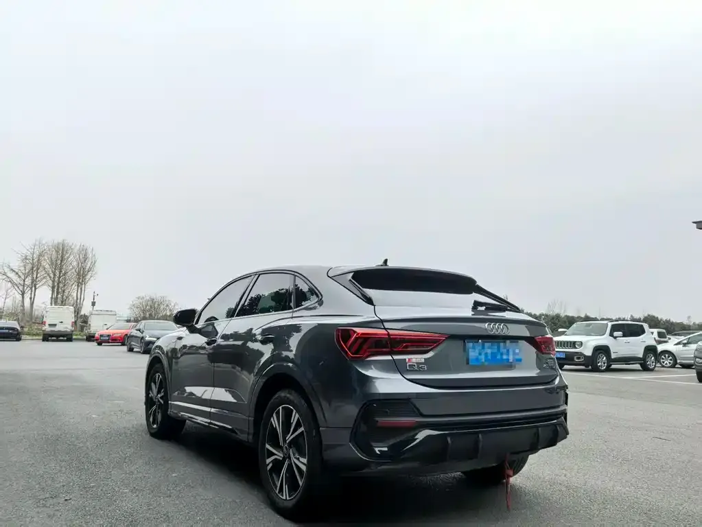 Audi Q3 Sportback 2023 из CN, фото 2