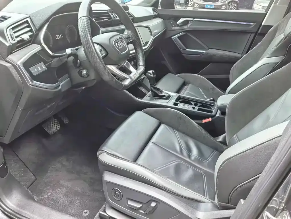 Audi Q3 Sportback 2023 из CN, фото 9