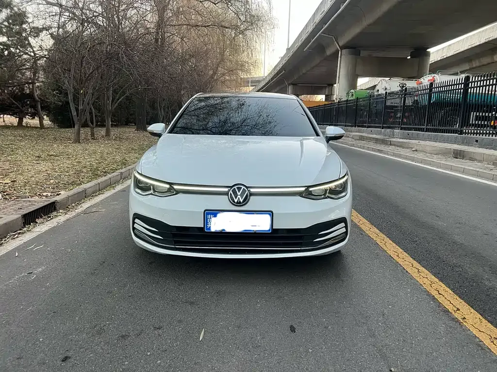 Volkswagen Golf 2024 из CN, фото 9